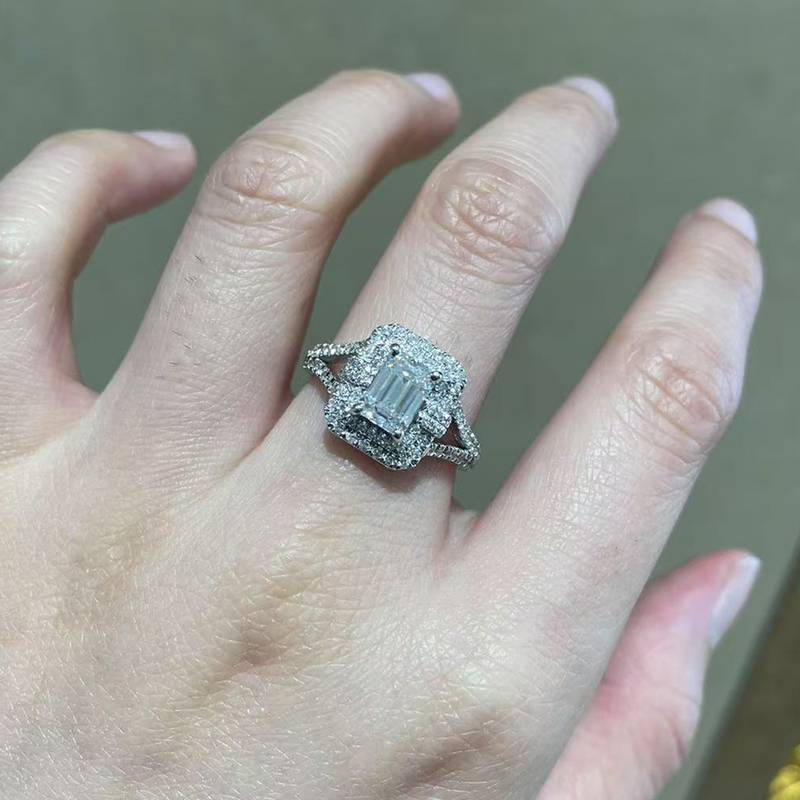 Affordable Luxury款长方钻Women's RingS925银镀白金定制选款主石Moissanite1.0ct/副石高碳钻